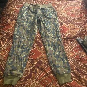 Women’s Figs joggers